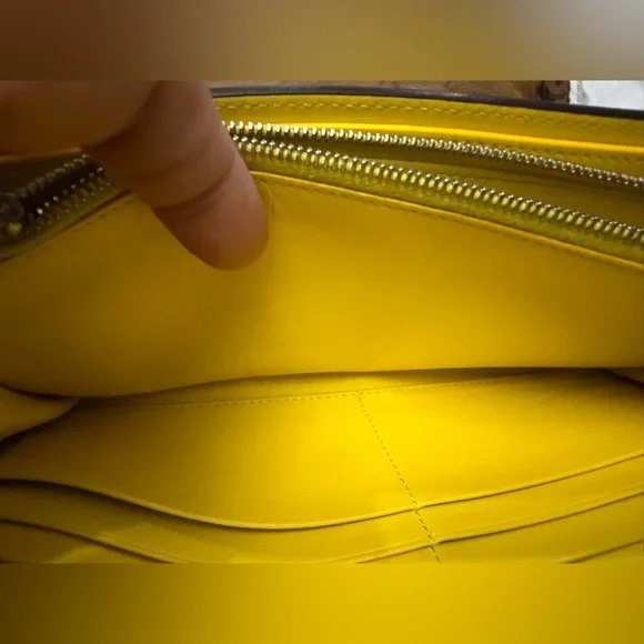 Celine large flap multifunction wallet in grained leather - Picture 7 of 11